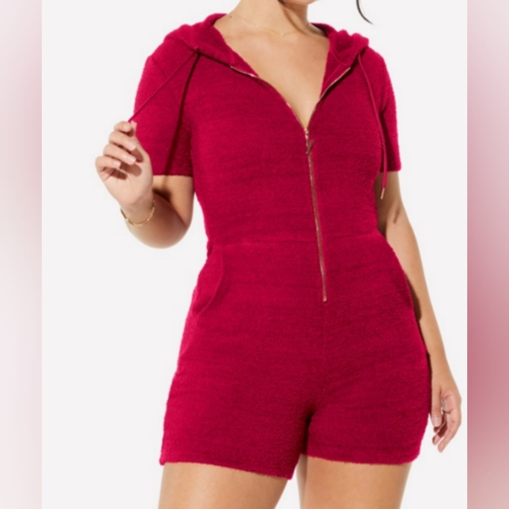 FABLETICS Brand New‎ With Tags! Sleep Holiday Red M Pet Me Short Merlo Onesie